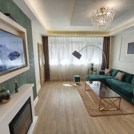 Deluxe Two Bedrooms In Center Budapesta